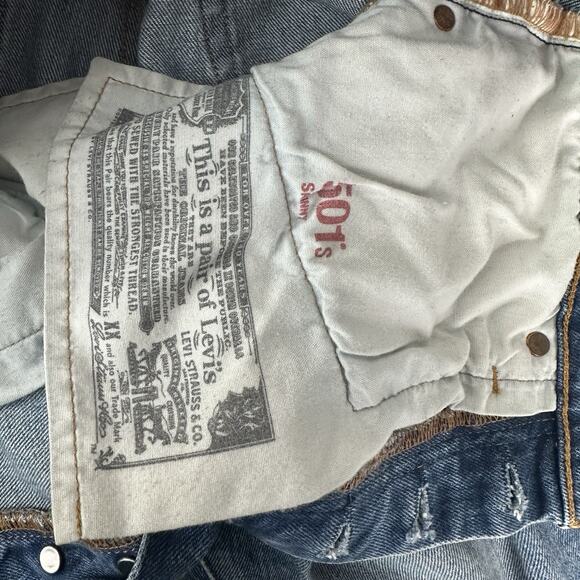 Levis 501 Jeans Womens 26 Blue Skinny High Rise Raw Hem Button Fly Ripped Knee - Picture 8 of 16